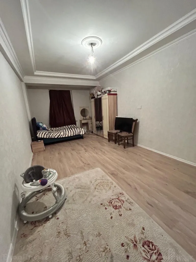 Satılır 1 otaqlı Mənzil Yeni tikili 71 m² Saray