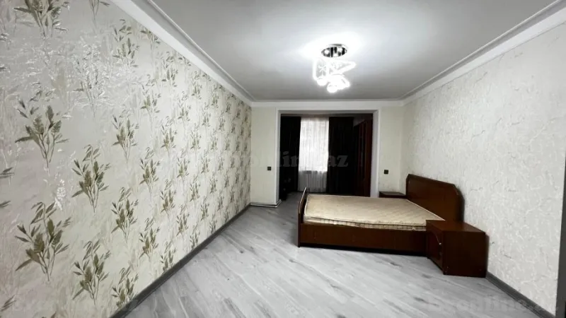 Satılır 3 otaqlı Mənzil Köhnə tikili 75 m² Qara Qarayev m.