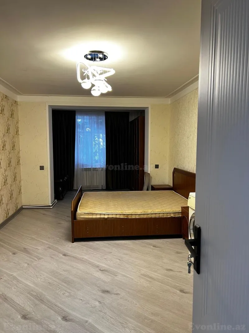 Satılır 3 otaqlı Mənzil Köhnə tikili 75 m² Qara Qarayev m. - şəkil 2