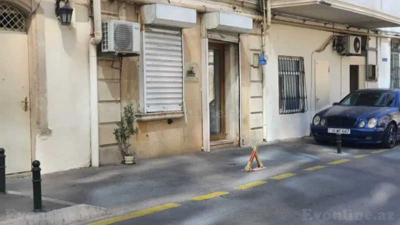 Satılır Obyekt 35 m² 28 May m.