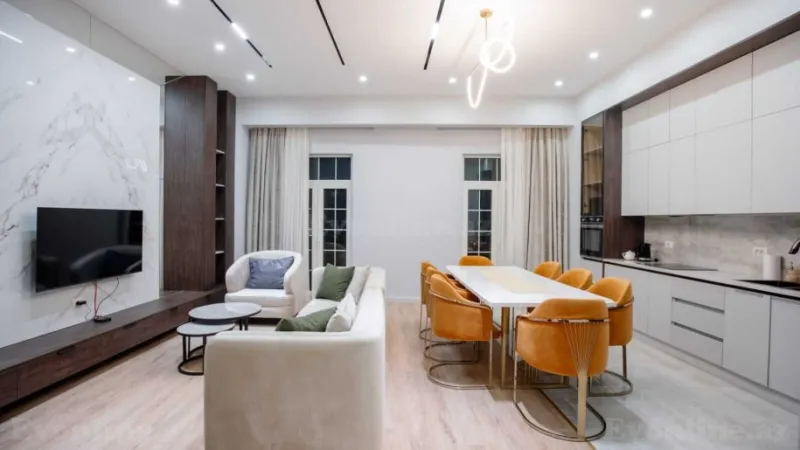 Kirayə verilir 3 otaqlı Mənzil Yeni tikili 120 m² Xətai r.