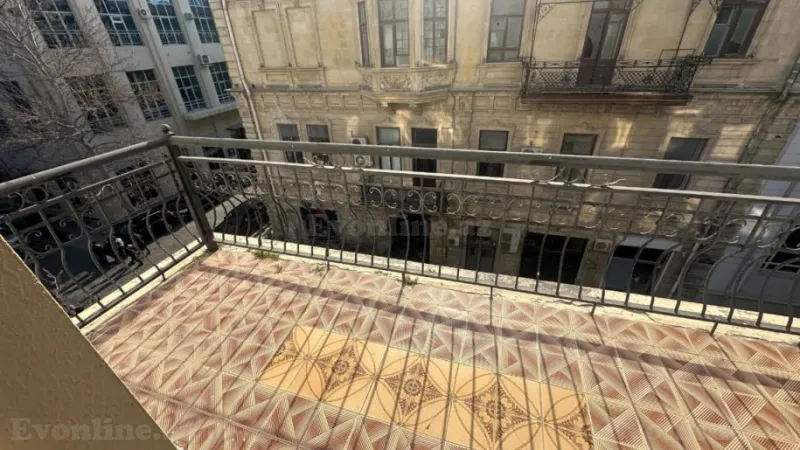 Kirayə verilir 1 otaqlı Mənzil Köhnə tikili 45 m² Sahil m. - şəkil 6