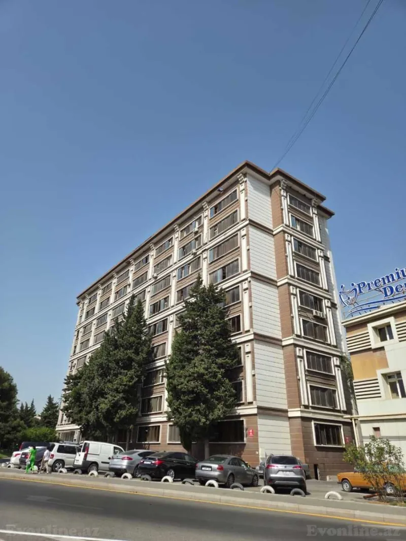Satılır 4 otaqlı Mənzil Köhnə tikili 110 m² 8-ci mikrorayon