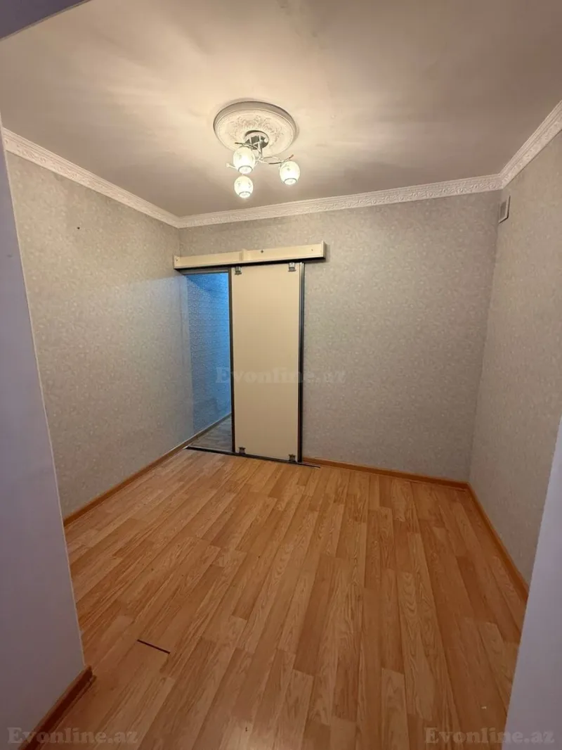 Kirayə verilir 2 otaqlı Mənzil Köhnə tikili 50 m² Memar Əcəmi m. - şəkil 4