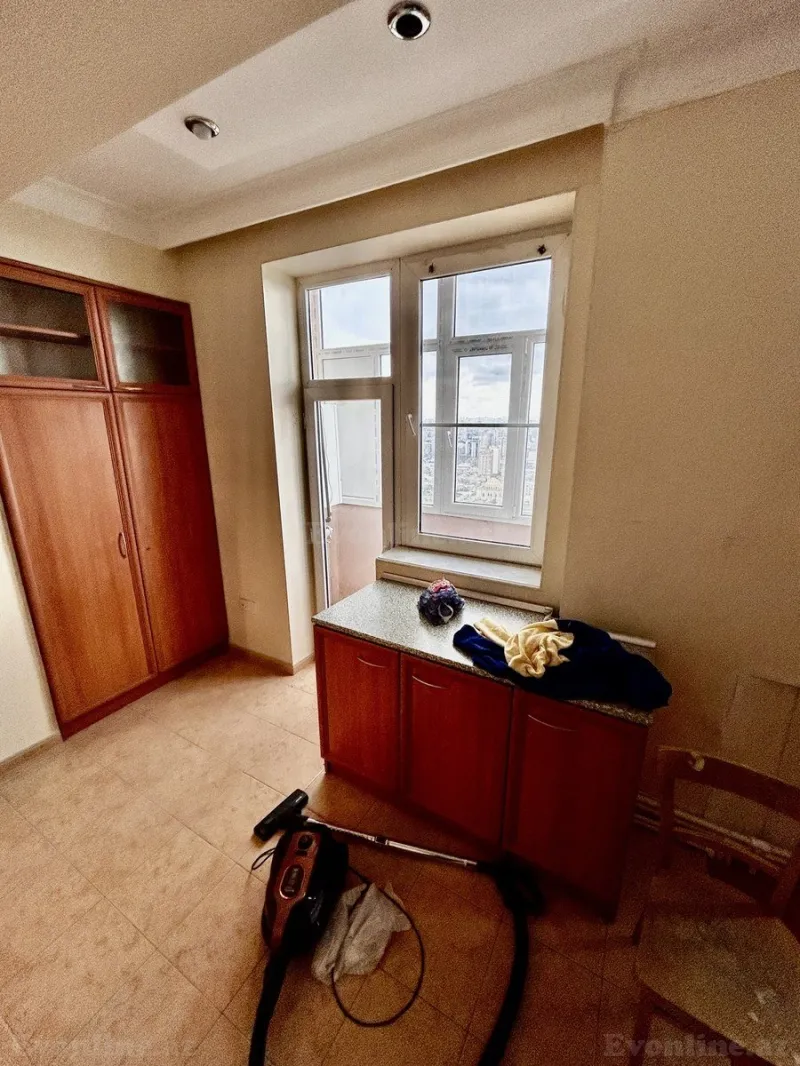 Kirayə verilir 4 otaqlı Mənzil Yeni tikili 135 m² Yasamal - şəkil 12