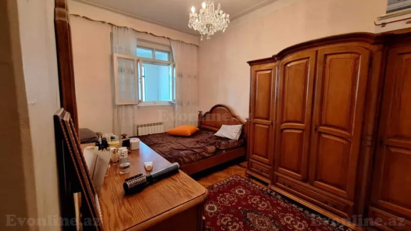 Satılır 4 otaqlı Mənzil Köhnə tikili 200 m² Nəriman Nərimanov m. - şəkil 4