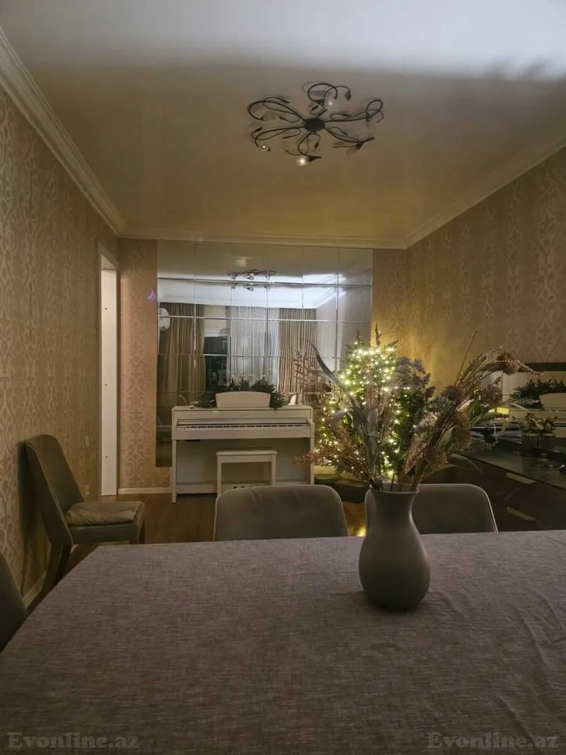 Satılır 4 otaqlı Mənzil Köhnə tikili 110 m² 8-ci mikrorayon - şəkil 3