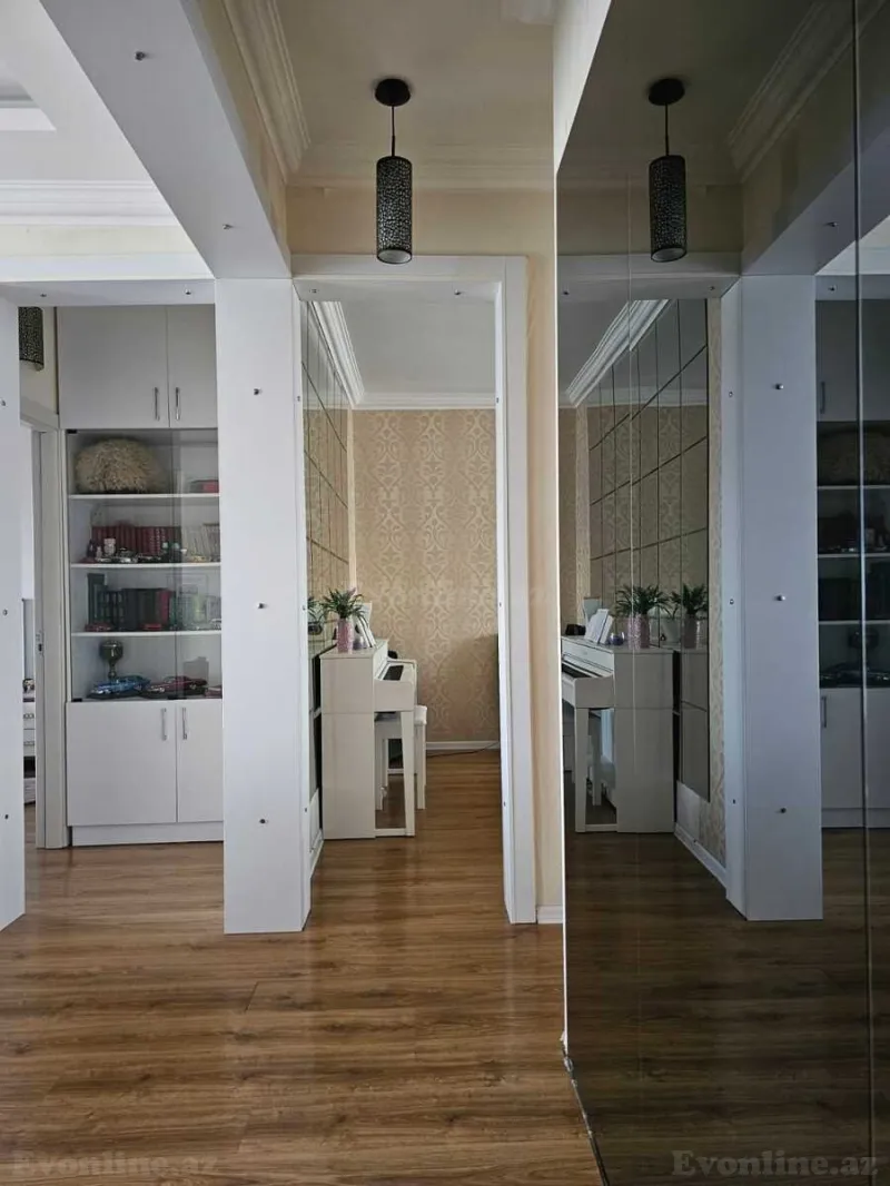 Satılır 4 otaqlı Mənzil Köhnə tikili 110 m² 8-ci mikrorayon - şəkil 4