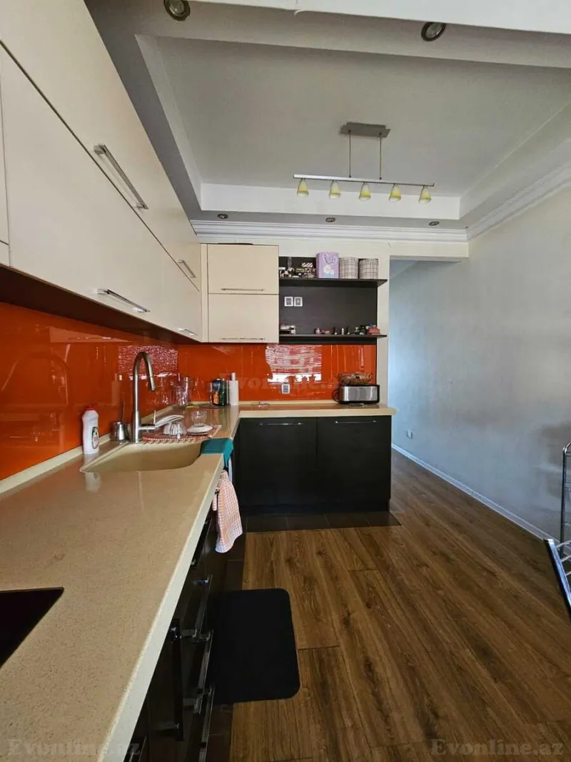 Satılır 4 otaqlı Mənzil Köhnə tikili 110 m² 8-ci mikrorayon - şəkil 14