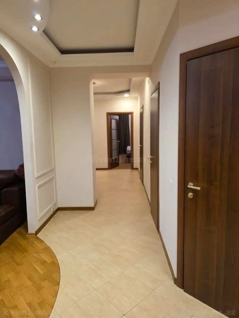 Kirayə verilir 4 otaqlı Mənzil Yeni tikili 145 m² Xətai m. - şəkil 8