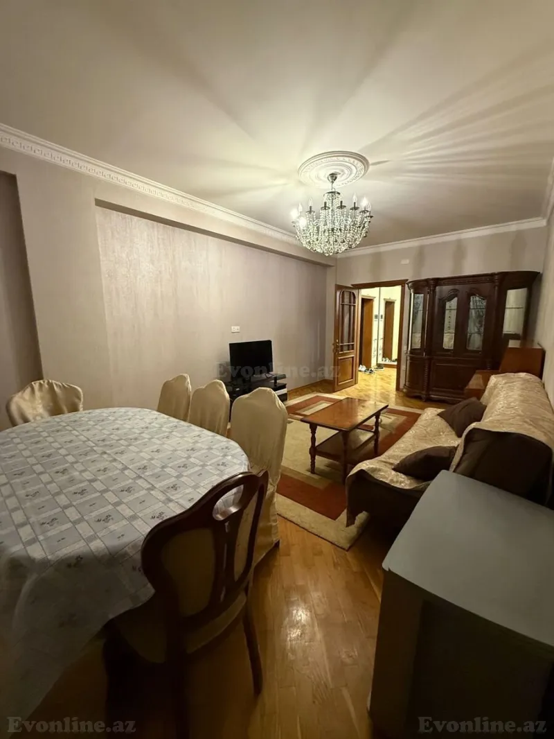 Kirayə verilir 3 otaqlı Mənzil Yeni tikili 130 m² 20 Yanvar m.