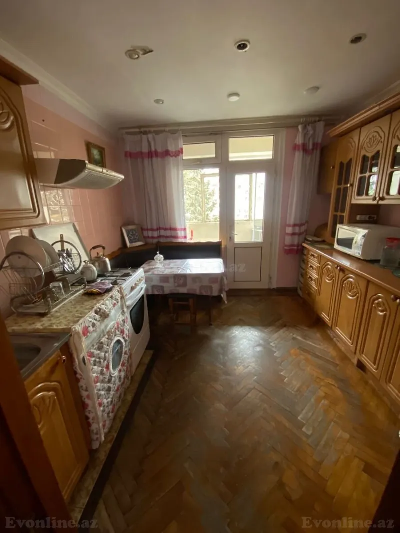 Satılır 3 otaqlı Mənzil Köhnə tikili 80 m² 9-cu mikrorayon - şəkil 2