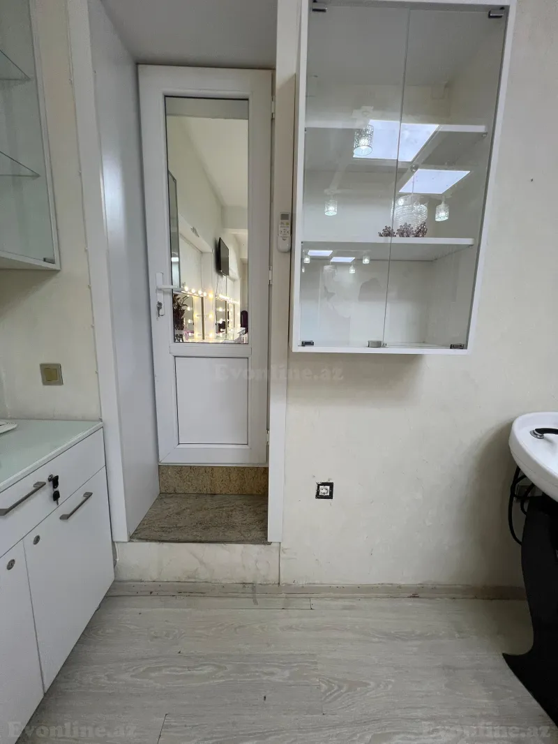 Bakı, Nəsimi r., Gənclik m.da obyekt satılır