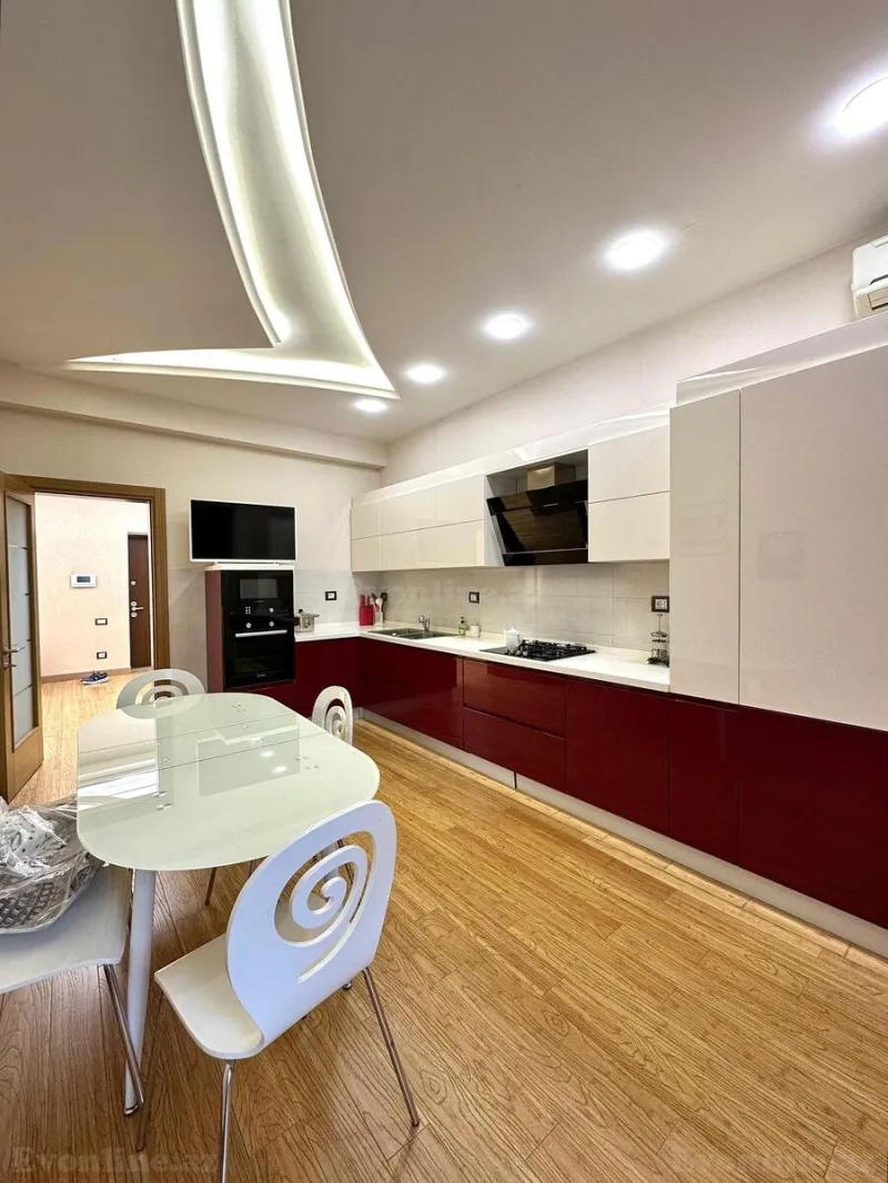 Satılır 4 otaqlı Mənzil Yeni tikili 180 m² Nizami m. - şəkil 13