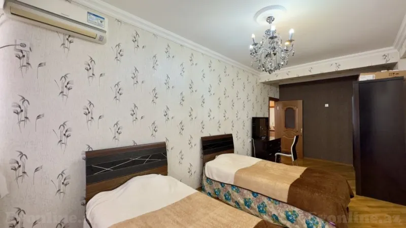 Satılır 3 otaqlı Mənzil Yeni tikili 155 m² Nizami r. - şəkil 3