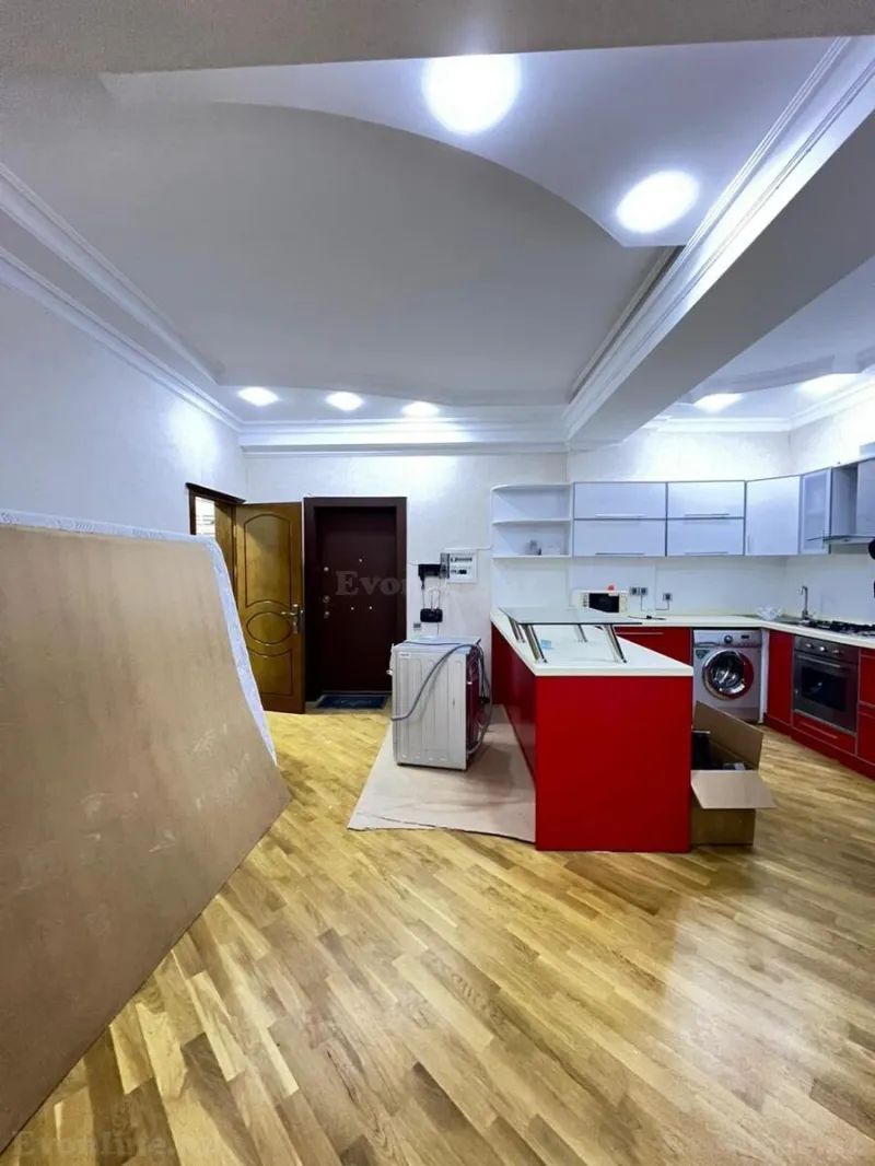 Satılır 3 otaqlı Mənzil Yeni tikili 108 m² Elmlər Akademiyası m.