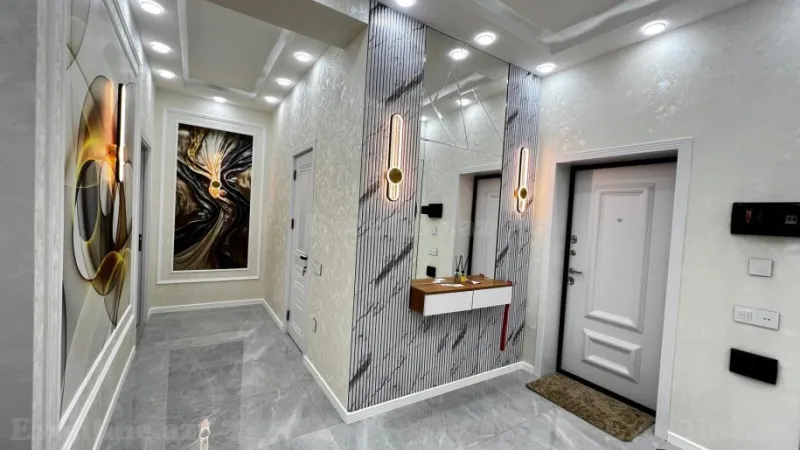 Satılır 3 otaqlı Mənzil Yeni tikili 100 m² Neftçilər m.