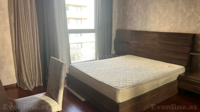 Kirayə verilir 4 otaqlı Mənzil Yeni tikili 220 m² Səbail r. - şəkil 7