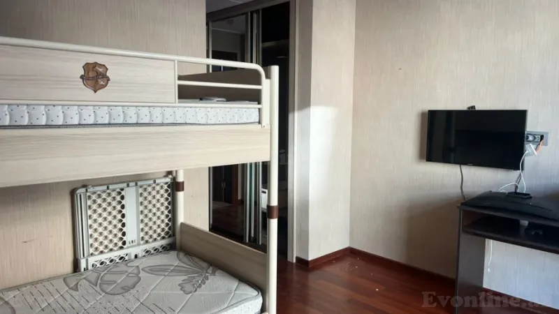 Kirayə verilir 4 otaqlı Mənzil Yeni tikili 220 m² Səbail r. - şəkil 11