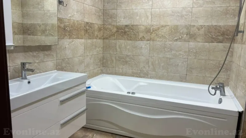 Kirayə verilir 4 otaqlı Mənzil Yeni tikili 220 m² Səbail r. - şəkil 14