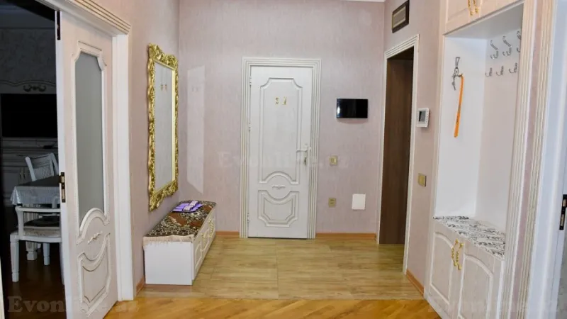 Kirayə verilir 3 otaqlı Mənzil Yeni tikili 136 m² Xətai r. - şəkil 13