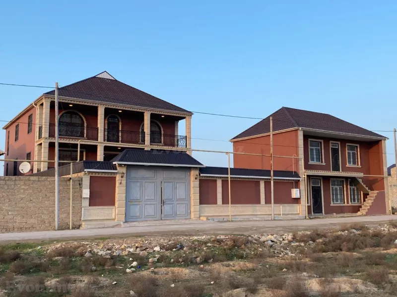 Satılır 9 otaqlı Həyət evi 360 m² Binə atçılıq