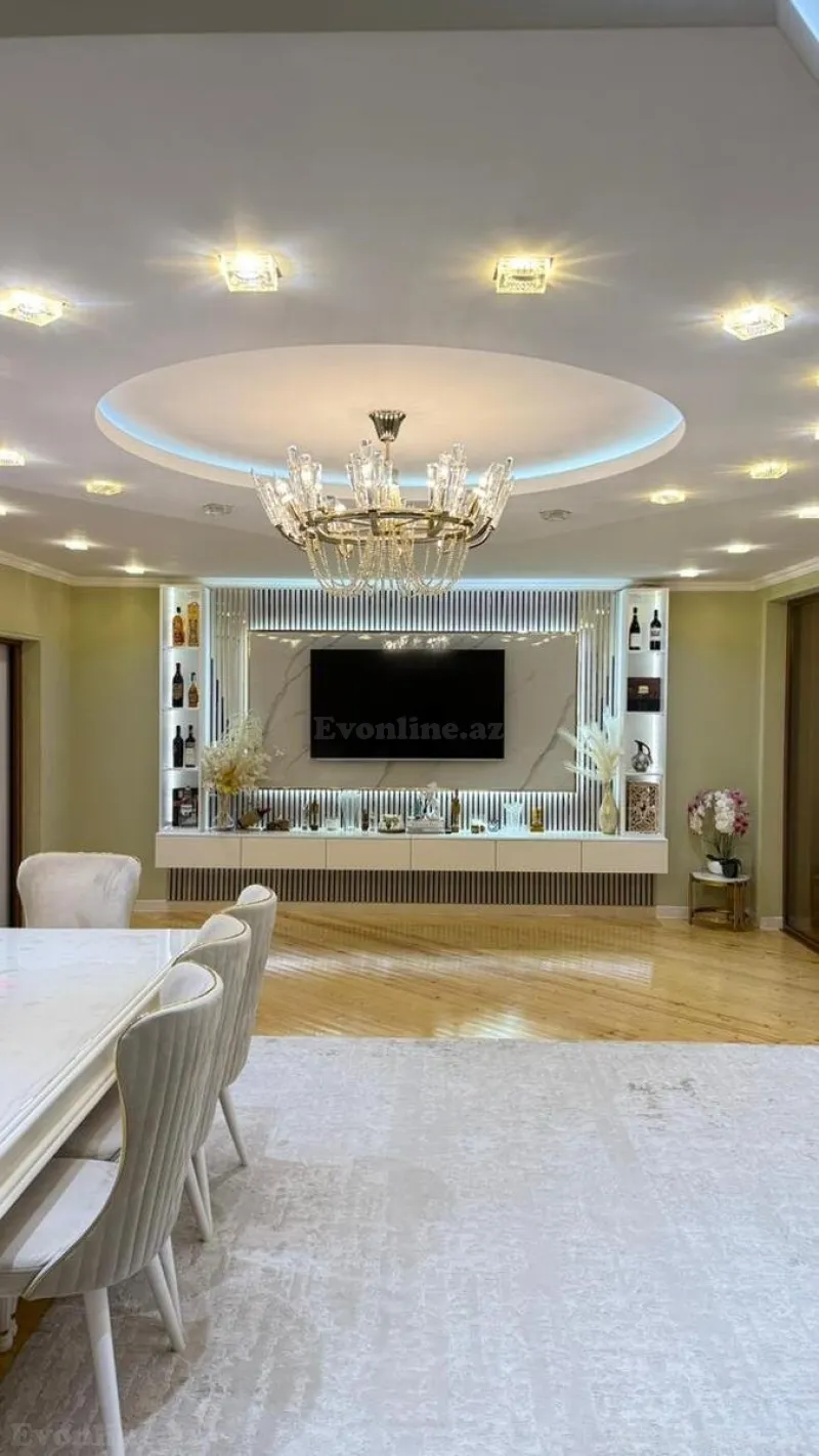 Satılır 4 otaqlı Mənzil Köhnə tikili 156 m² Sabunçu r.