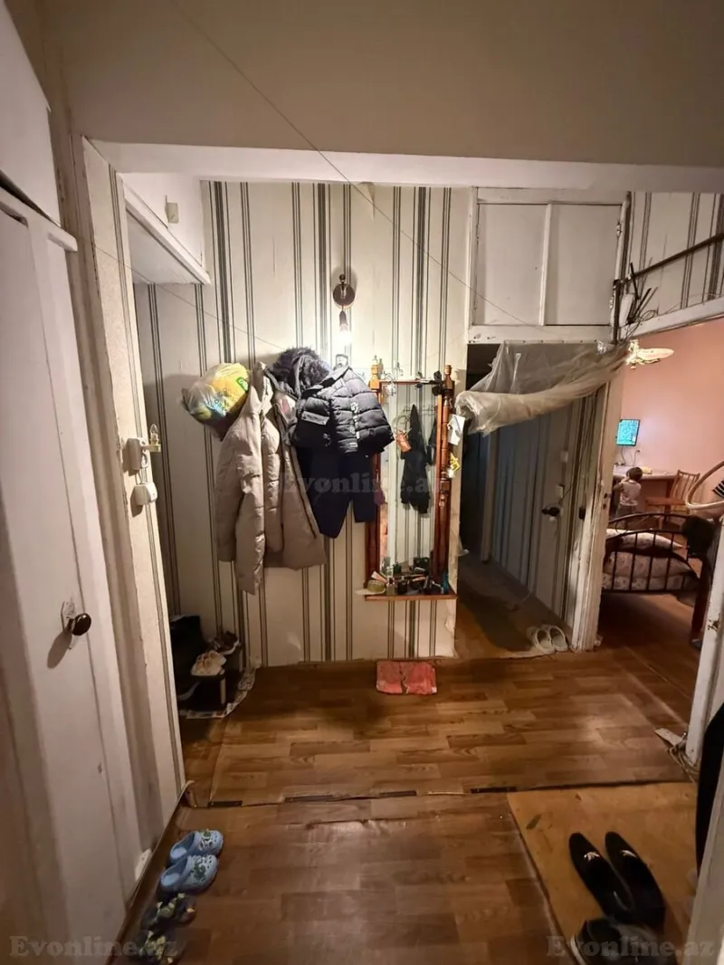 Satılır 2 otaqlı Mənzil Köhnə tikili 70 m² 8-ci mikrorayon - şəkil 4