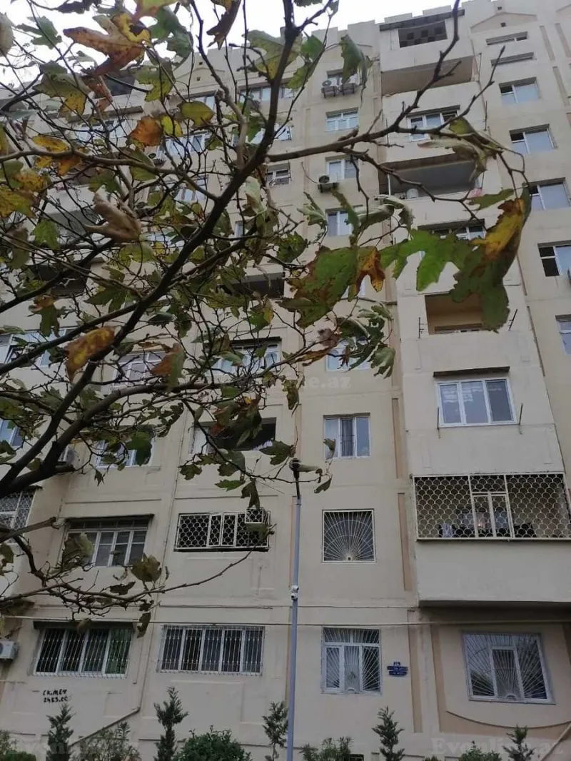Satılır 2 otaqlı Mənzil Köhnə tikili 70 m² Suraxanı r.