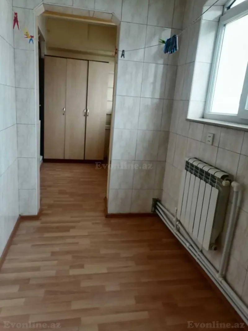 Satılır 2 otaqlı Mənzil Köhnə tikili 70 m² Suraxanı r. - şəkil 15