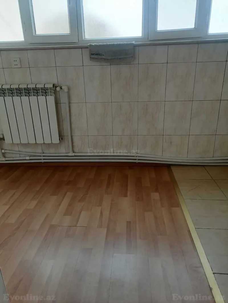 Satılır 2 otaqlı Mənzil Köhnə tikili 70 m² Suraxanı r. - şəkil 17