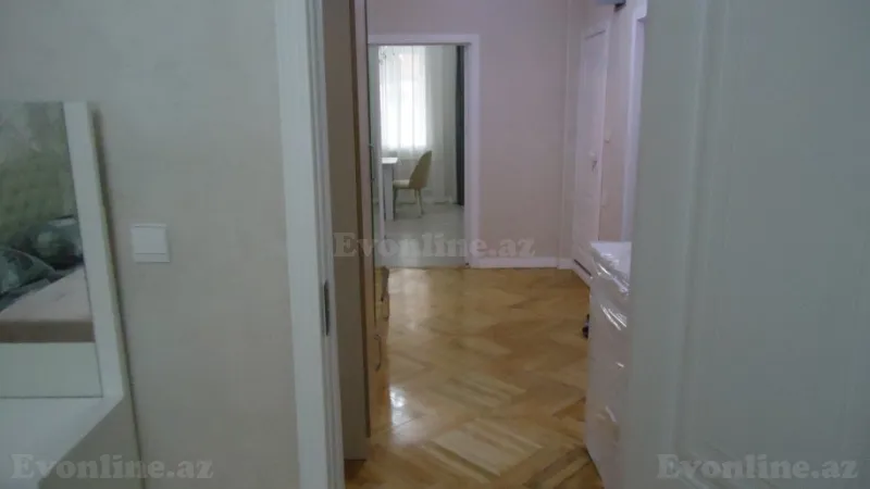 Kirayə verilir 4 otaqlı Mənzil Köhnə tikili 120 m² Xətai m. - şəkil 11