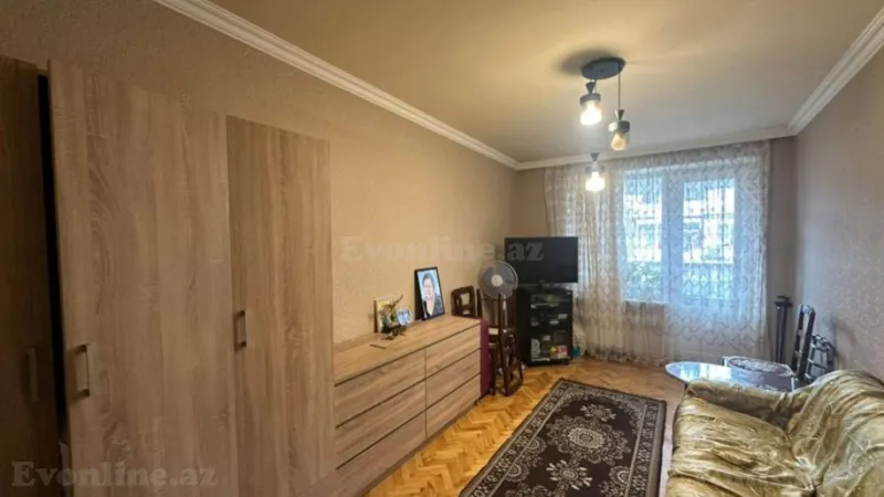 Satılır 4 otaqlı Mənzil Köhnə tikili 83 m² Yasamal - şəkil 2