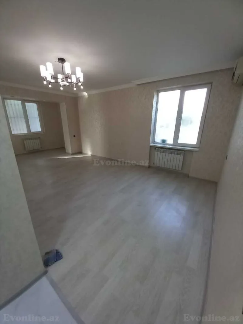 Satılır 3 otaqlı Mənzil Köhnə tikili 92 m² 28 May m.