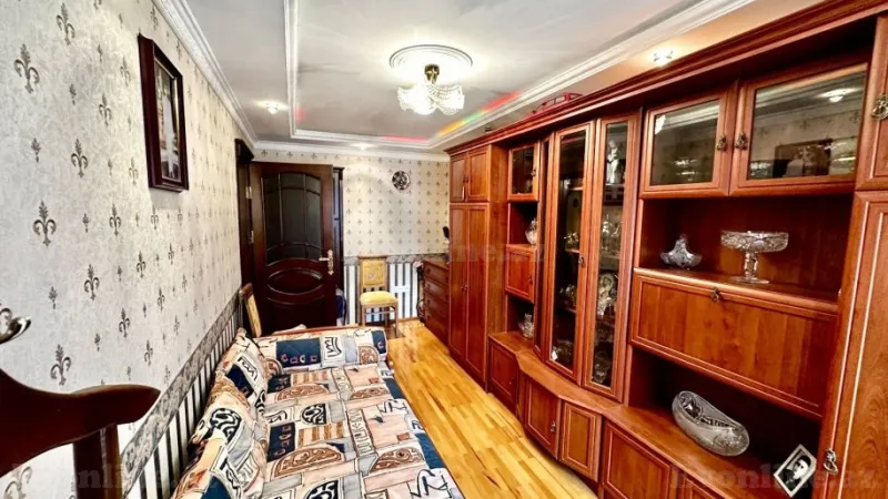 Satılır 3 otaqlı Mənzil Köhnə tikili 70 m² Qara Qarayev m. - şəkil 14