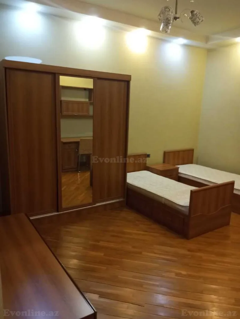 Kirayə verilir 3 otaqlı Mənzil Köhnə tikili 140 m² Nərimanov r. - şəkil 4