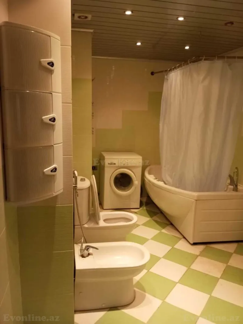 Kirayə verilir 3 otaqlı Mənzil Köhnə tikili 140 m² Nərimanov r. - şəkil 10