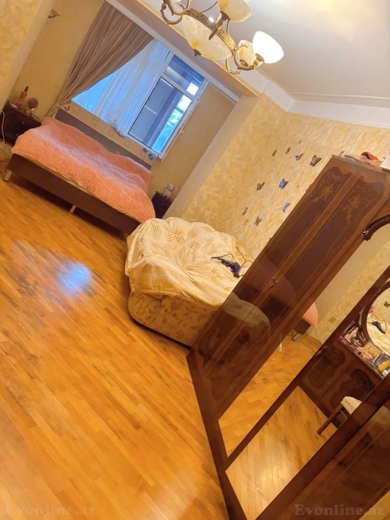 Satılır 3 otaqlı Mənzil Köhnə tikili 80 m² Səbail r. - şəkil 6