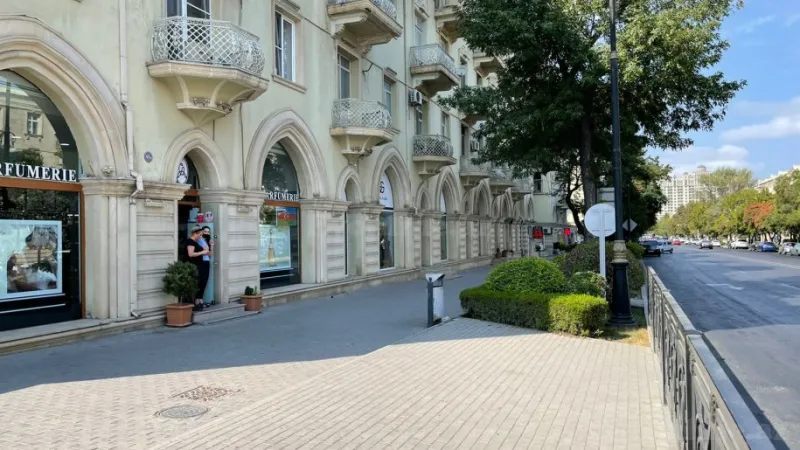 Satılır Obyekt 60 m² Elmlər Akademiyası m. - şəkil 2