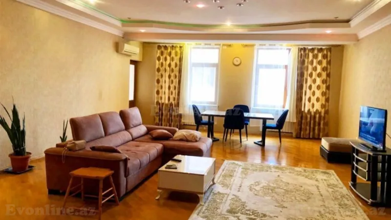 Kirayə verilir 3 otaqlı Mənzil Yeni tikili 150 m² 28 May m.