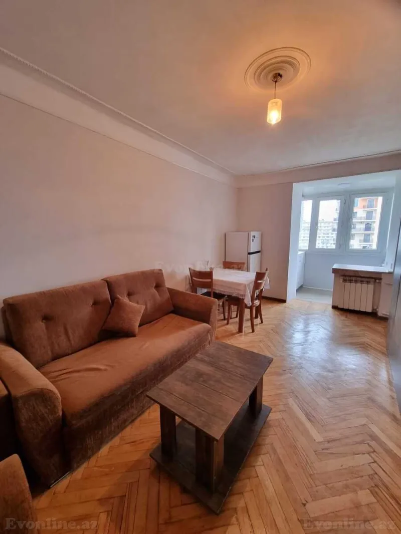 Kirayə verilir 2 otaqlı Mənzil Köhnə tikili 50 m² Həzi Aslanov m.