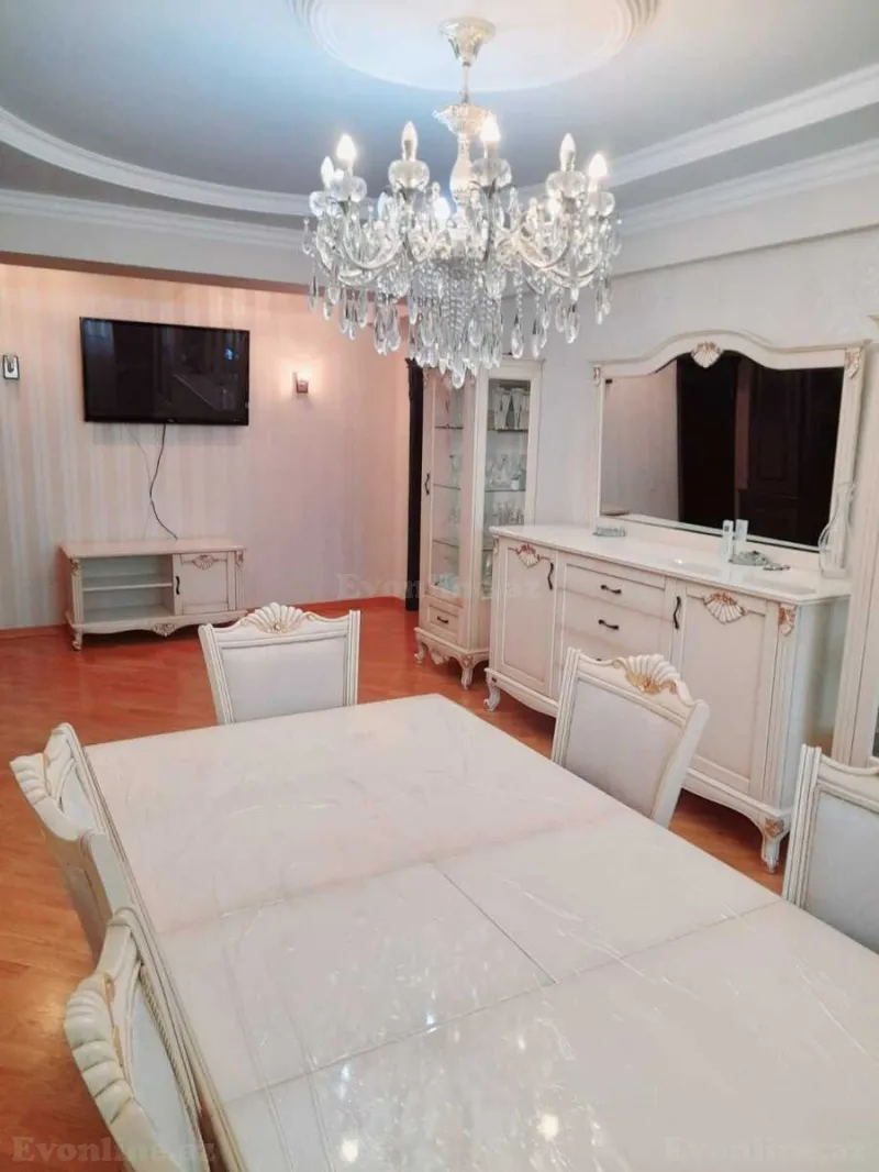 Satılır 4 otaqlı Mənzil Yeni tikili 132 m² Yeni Yasamal