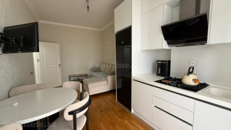 Satılır 2 otaqlı Mənzil Yeni tikili 45 m² Yasamal r. - şəkil 3