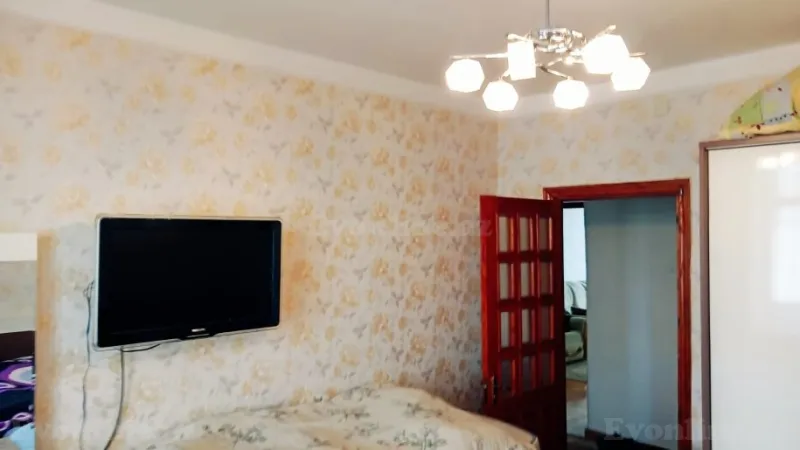 Kirayə verilir 2 otaqlı Mənzil Köhnə tikili 65 m² Yasamal - şəkil 4