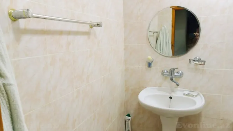 Kirayə verilir 2 otaqlı Mənzil Köhnə tikili 65 m² Yasamal - şəkil 7