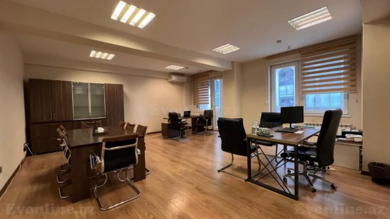 Kirayə verilir Ofis 300 m² Xətai m.