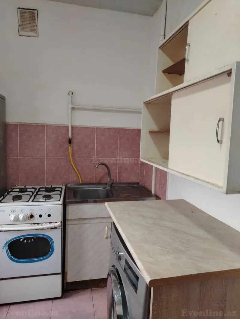 Satılır 2 otaqlı Mənzil Köhnə tikili 55 m² Elmlər Akademiyası m. - şəkil 4