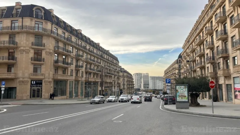 Kirayə verilir 4 otaqlı Mənzil Yeni tikili 155 m² Xətai r.