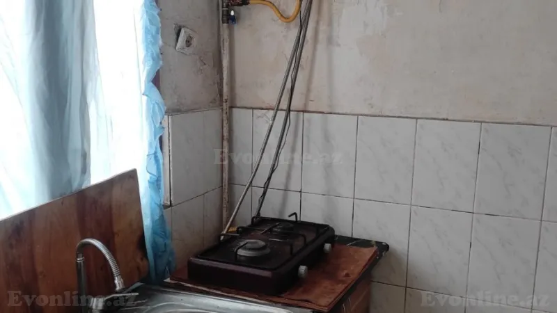 Kirayə verilir 2 otaqlı Mənzil Köhnə tikili 45 m² Memar Əcəmi m. - şəkil 4