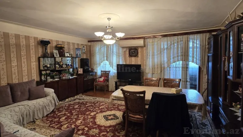 Satılır 4 otaqlı Mənzil Köhnə tikili 90 m² Həzi Aslanov m.